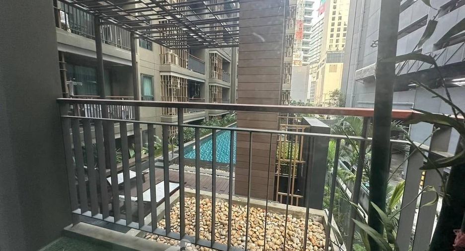 For rent 2 bedrooms condo in Khlong Toei, Bangkok