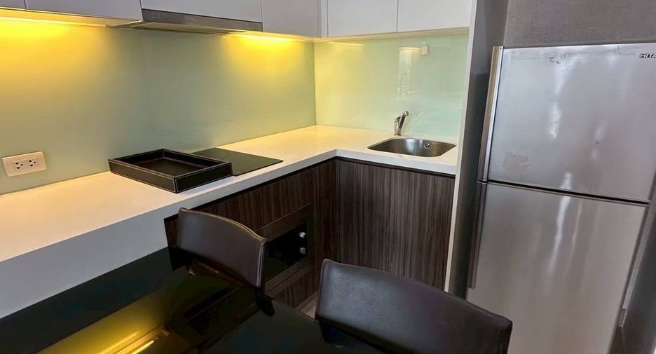 Wohnung zur Miete mit 1 Zimmer in Khlong San, Bangkok
