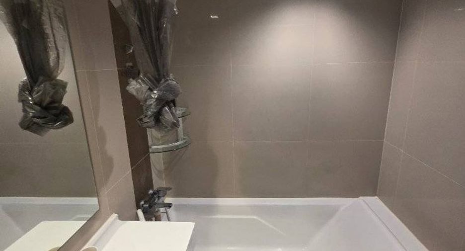 Condo en alquiler de 2 habitaciones en Phra Khanong, Bangkok