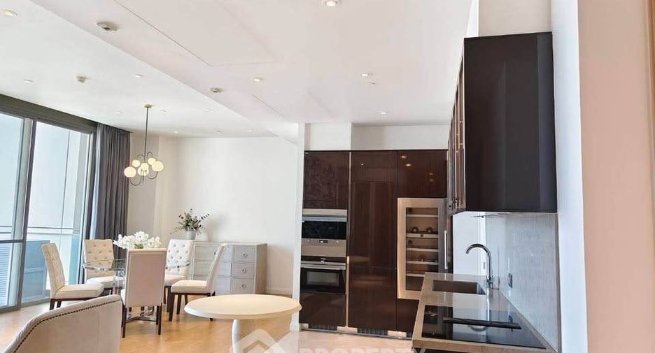 For rent 3 ベッドルーム condo in Khlong San, Bangkok