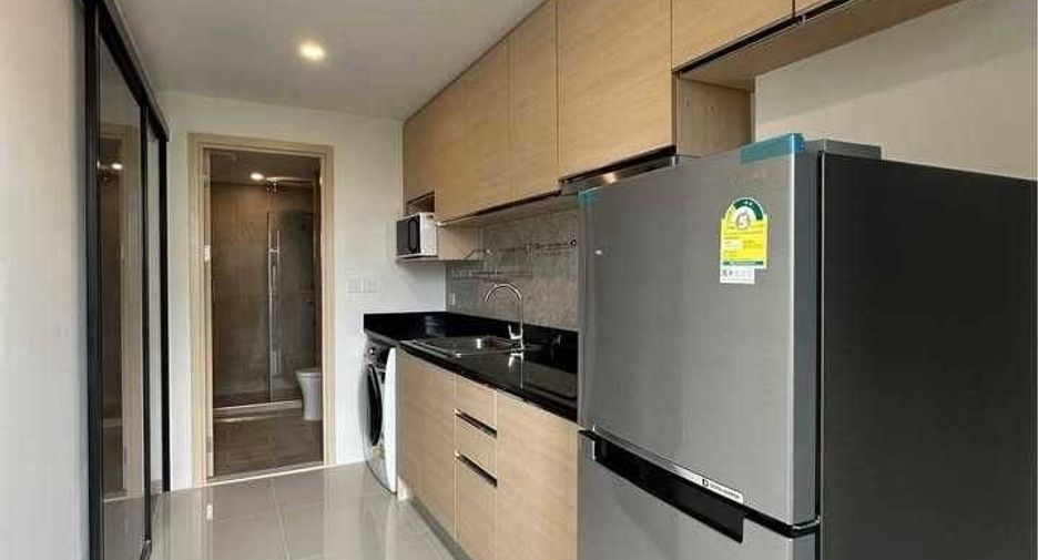 Wohnung zur Miete mit 1 Zimmer in Yan Nawa, Bangkok