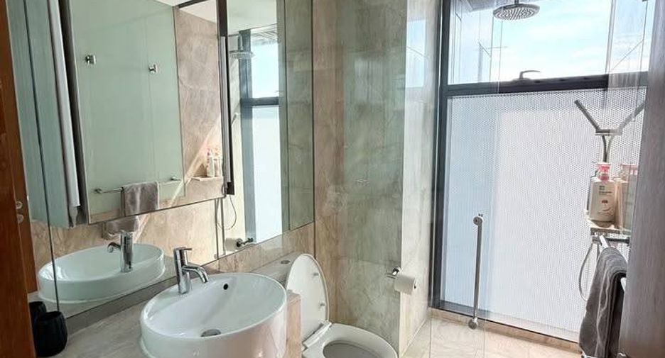 For rent 3 ベッドルーム condo in Sathon, Bangkok