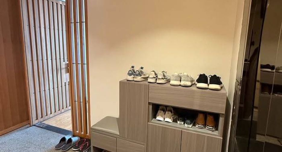 For rent 3 ベッドルーム condo in Sathon, Bangkok