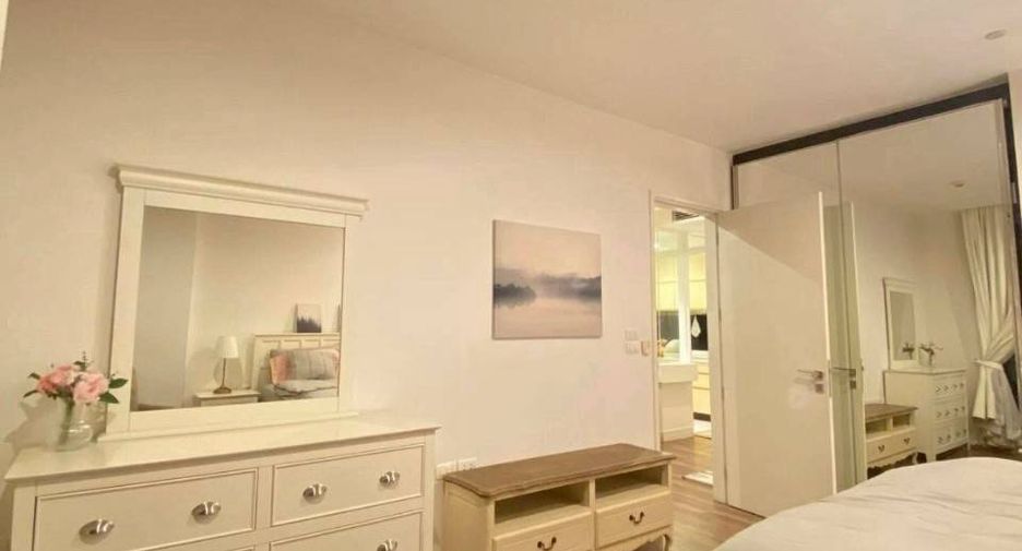 For rent 2 ベッドルーム condo in Phra Khanong, Bangkok