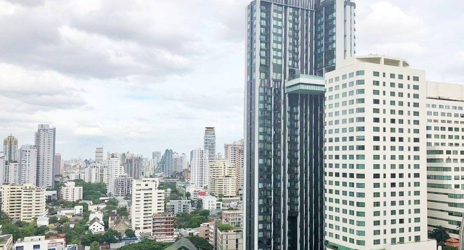 For rent 2 bedrooms condo in Khlong Toei, Bangkok