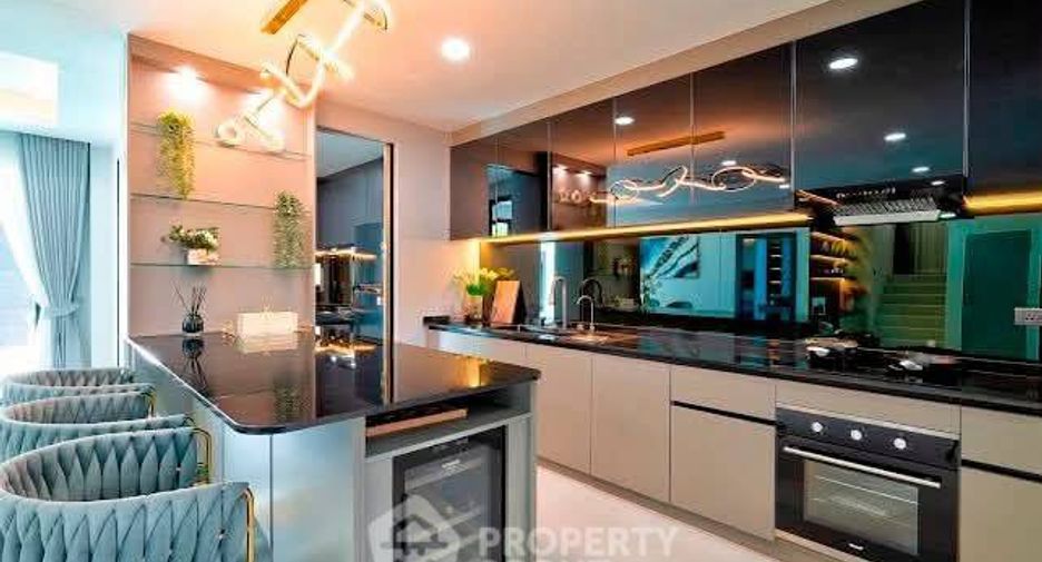 For rent 5 bedrooms villa in Jomtien, Pattaya
