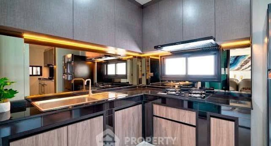 For rent 5 bedrooms villa in Jomtien, Pattaya