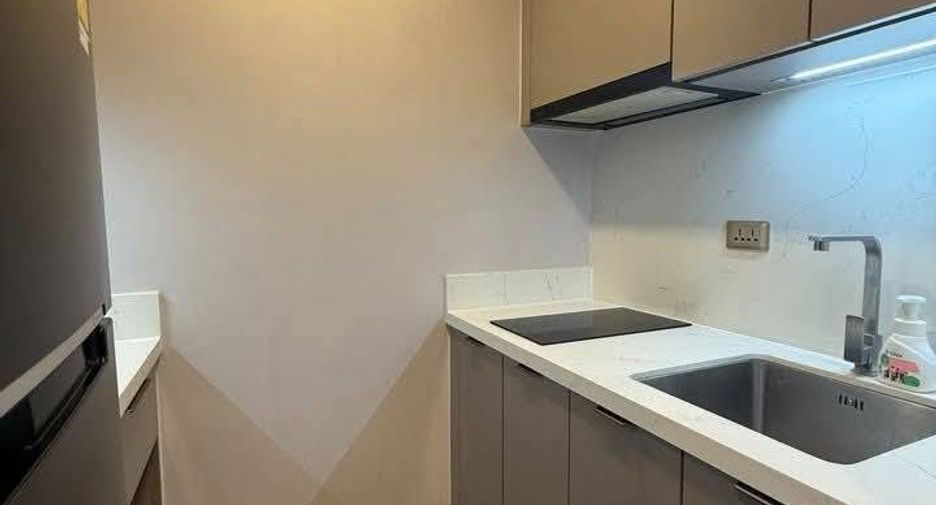 For rent 1 bed condo in Huai Khwang, Bangkok