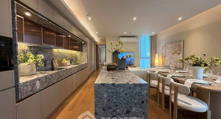 For rent 2 bedrooms condo in Khlong Toei, Bangkok