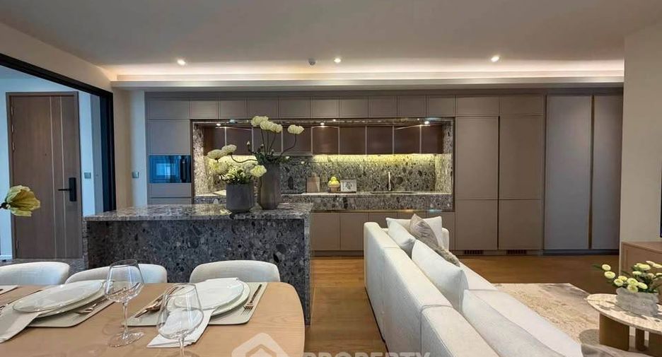 For rent 2 bedrooms condo in Khlong Toei, Bangkok