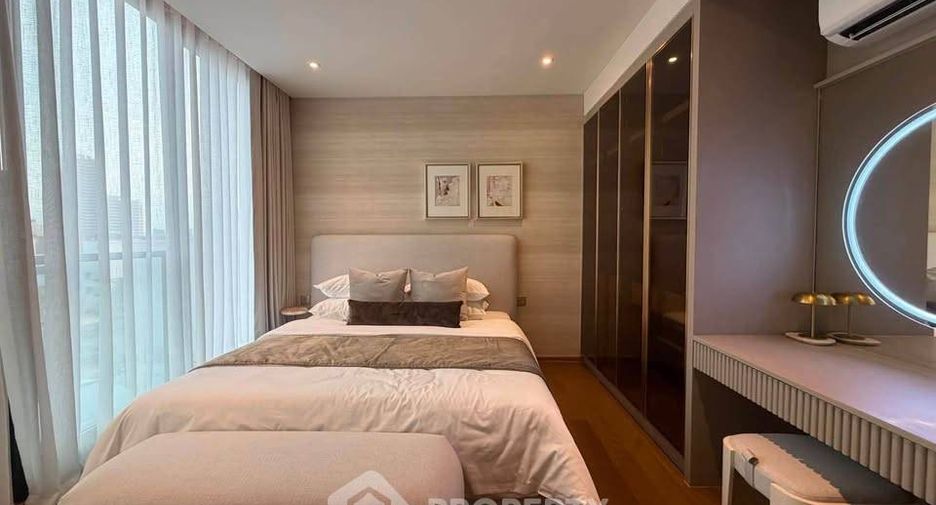 For rent 2 bedrooms condo in Khlong Toei, Bangkok