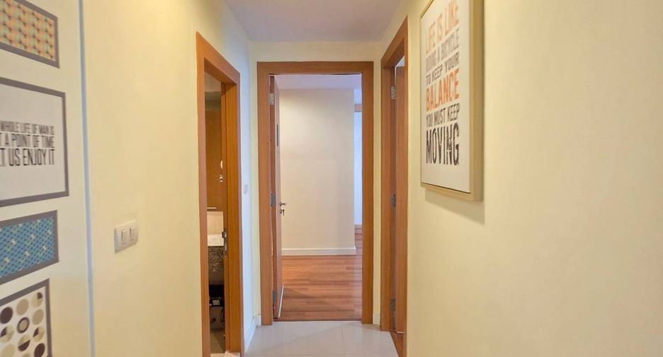 For rent 2 bedrooms condo in Watthana, Bangkok