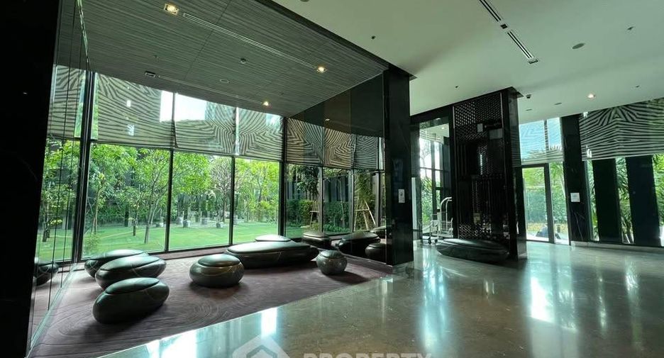 For rent 2 bedrooms condo in Khlong Toei, Bangkok