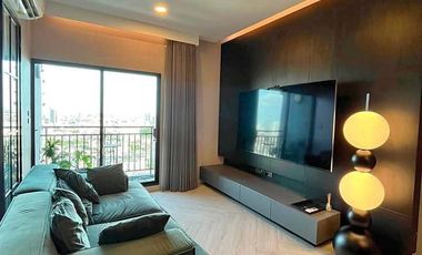 À louer 2 chambres condo à Thon Buri, Bangkok