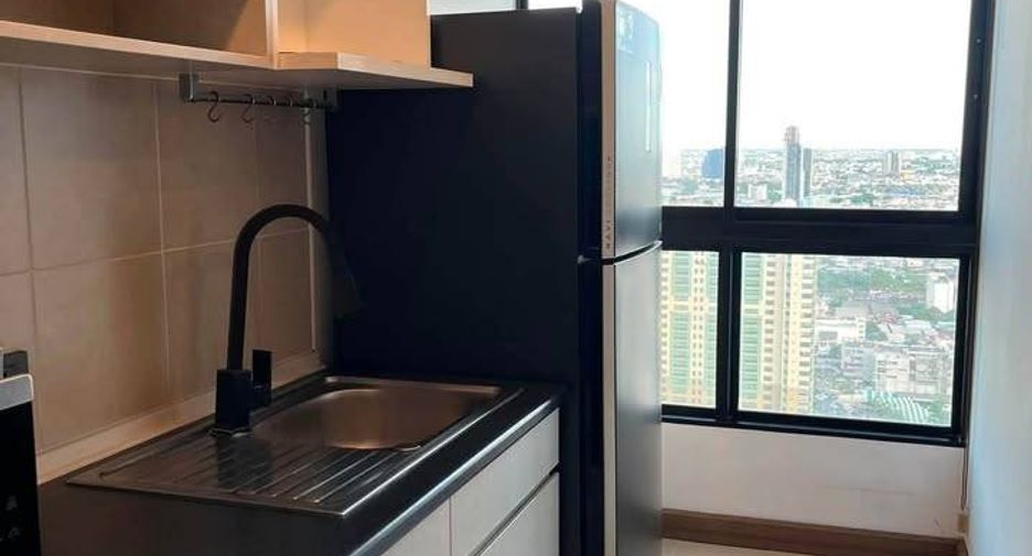 À louer 2 chambres condo à Thon Buri, Bangkok