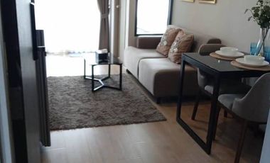 Condo en alquiler de 1 habitaciones en Huai Khwang, Bangkok