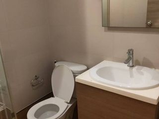 Wohnung zur Miete mit 2 Zimmer in Khlong San, Bangkok