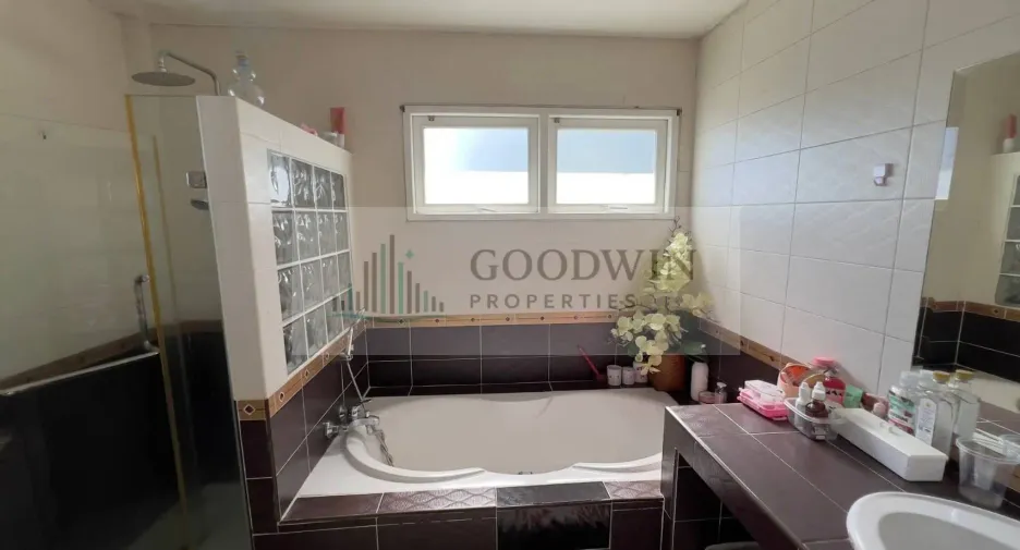 For rent 7 bedrooms house in Bang Lamung, Chonburi