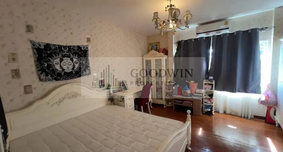For rent 7 bedrooms house in Bang Lamung, Chonburi