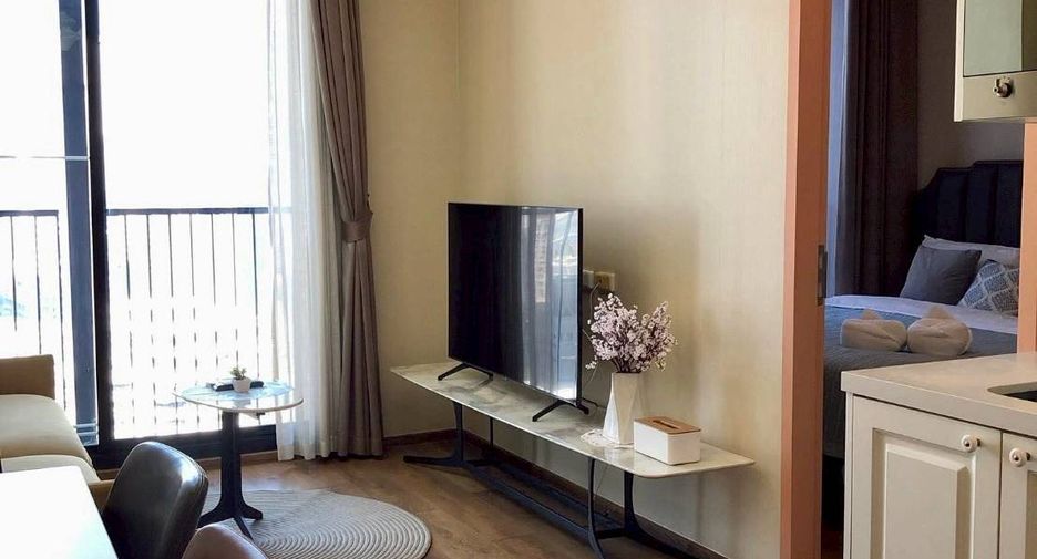 For rent 1 bed condo in Watthana, Bangkok