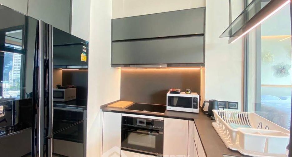 For rent 2 bedrooms condo in Watthana, Bangkok