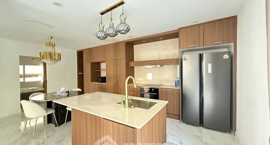 For rent 4 ベッドルーム house in Bang Lamung, Chonburi