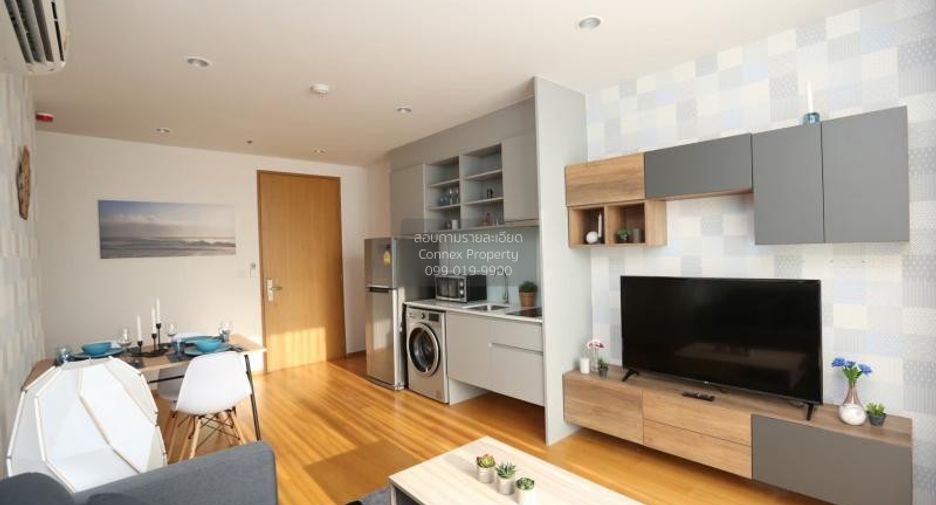 For rent 2 bedrooms condo in Sathon, Bangkok