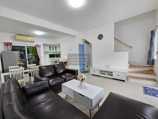 For rent 3 ベッドルーム townhouse in Bang Kapi, Bangkok