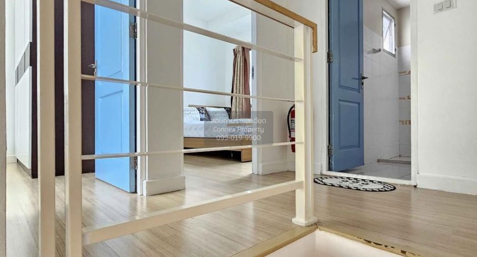 For rent 3 bedrooms townhouse in Bang Kapi, Bangkok