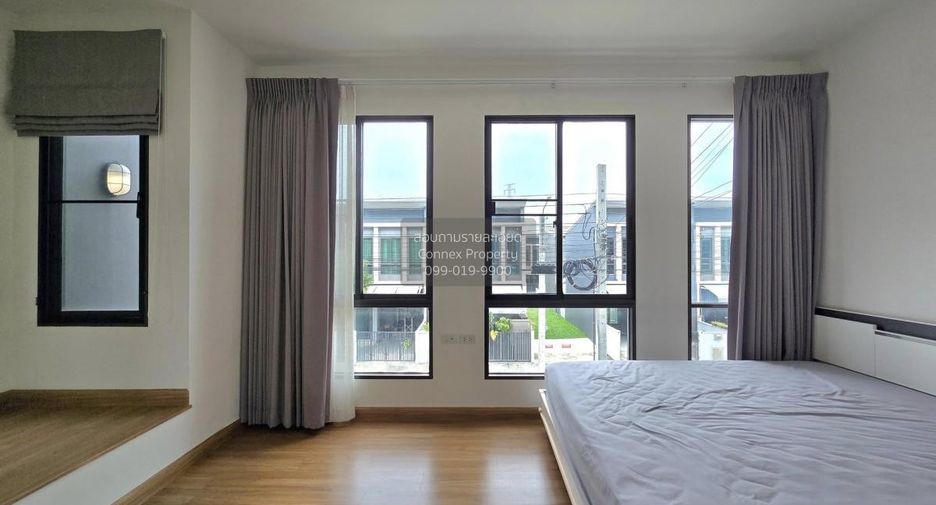For rent 3 bedrooms townhouse in Bang Phli, Samut Prakan