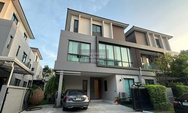 À louer 3 chambres maison à Bang Bon, Bangkok