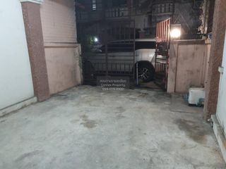 Casa adosada en venta de 2 habitaciones en Bang Khae, Bangkok