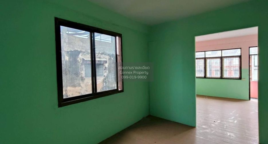 Gewerbefläche zum Kauf mit 6 Zimmer in Phra Pradaeng, Samut Prakan