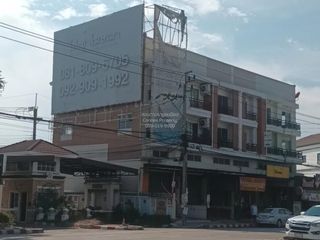 For sale 3 bedrooms retail Space in Khlong Sam Wa, Bangkok