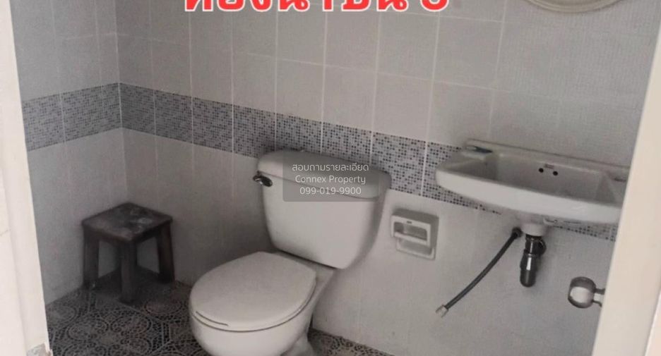 For sale 3 bedrooms retail Space in Khlong Sam Wa, Bangkok