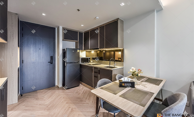 Wohnung zur Miete mit 1 Zimmer in Bang Rak, Bangkok