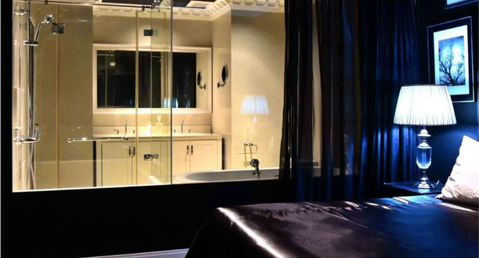 For sale 2 bedrooms condo in Khlong Toei, Bangkok
