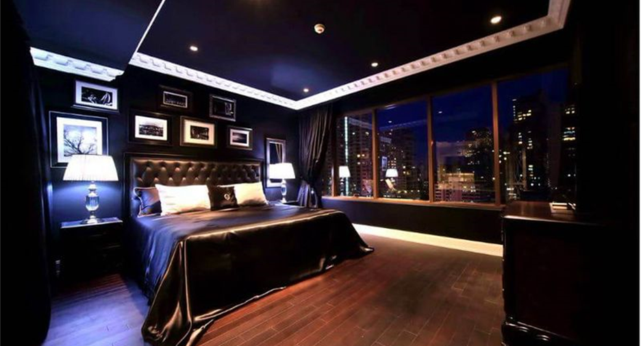 For sale 2 bedrooms condo in Khlong Toei, Bangkok