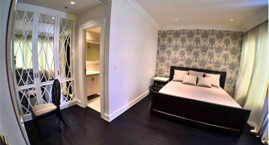 For sale 2 bedrooms condo in Khlong Toei, Bangkok