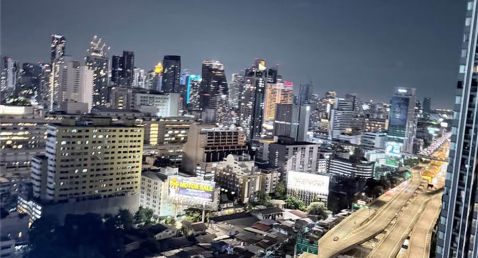 À louer 2 chambres condo à Watthana, Bangkok