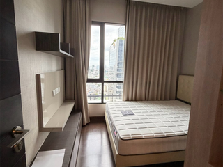 Condo en venta de 2 habitaciones en Huai Khwang, Bangkok