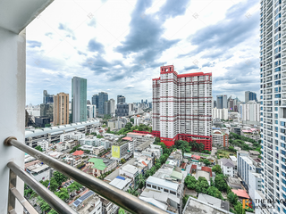 For rent 2 bedrooms condo in Ratchathewi, Bangkok