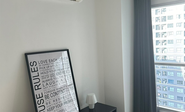 For rent 2 bedrooms condo in Huai Khwang, Bangkok