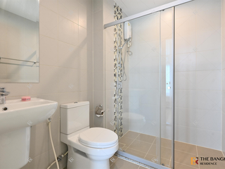 For rent 2 bedrooms condo in Huai Khwang, Bangkok