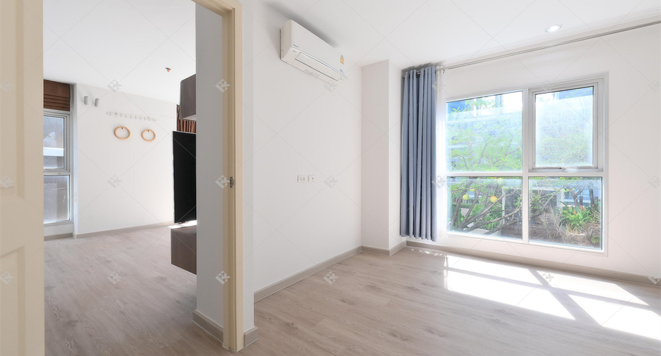 For rent 2 bedrooms condo in Huai Khwang, Bangkok