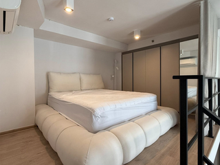 À louer 1 chambre condo à Huai Khwang, Bangkok