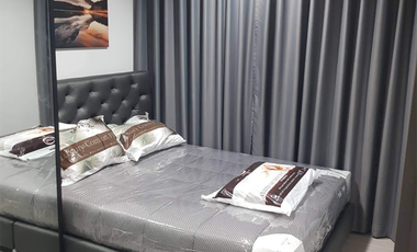 For rent 2 bedrooms condo in Huai Khwang, Bangkok