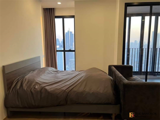 Wohnung zur Miete mit 1 Zimmer in Bang Rak, Bangkok