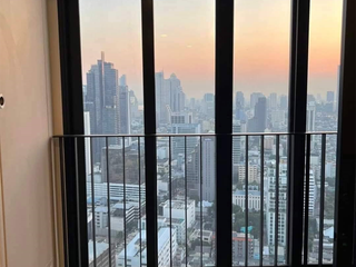 Wohnung zur Miete mit 1 Zimmer in Bang Rak, Bangkok