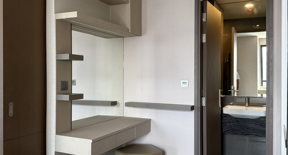 For rent 1 bed condo in Bang Rak, Bangkok